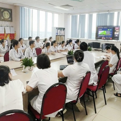 2025年9月本會理事長邀請在AI醫療上不斷地突破精進的會員采風智匯與越南國立太原醫學中心舉辦線上AI精準智慧醫療研討會