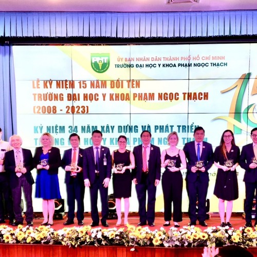 2023年5月11日 本會張理事長及張薏雯副理事長等受邀出席越南胡志明市立范玉石醫學大學成立34週年全校醫學研討會，並捐贈6000美元作為醫學大學師生教學研究補助，並獲該校熱烈回應